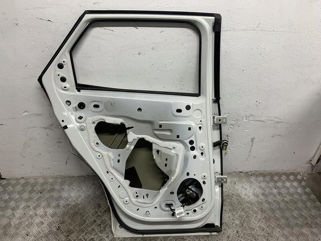 фото №4, Двері лівий задня kwed peugeot 3008 ii