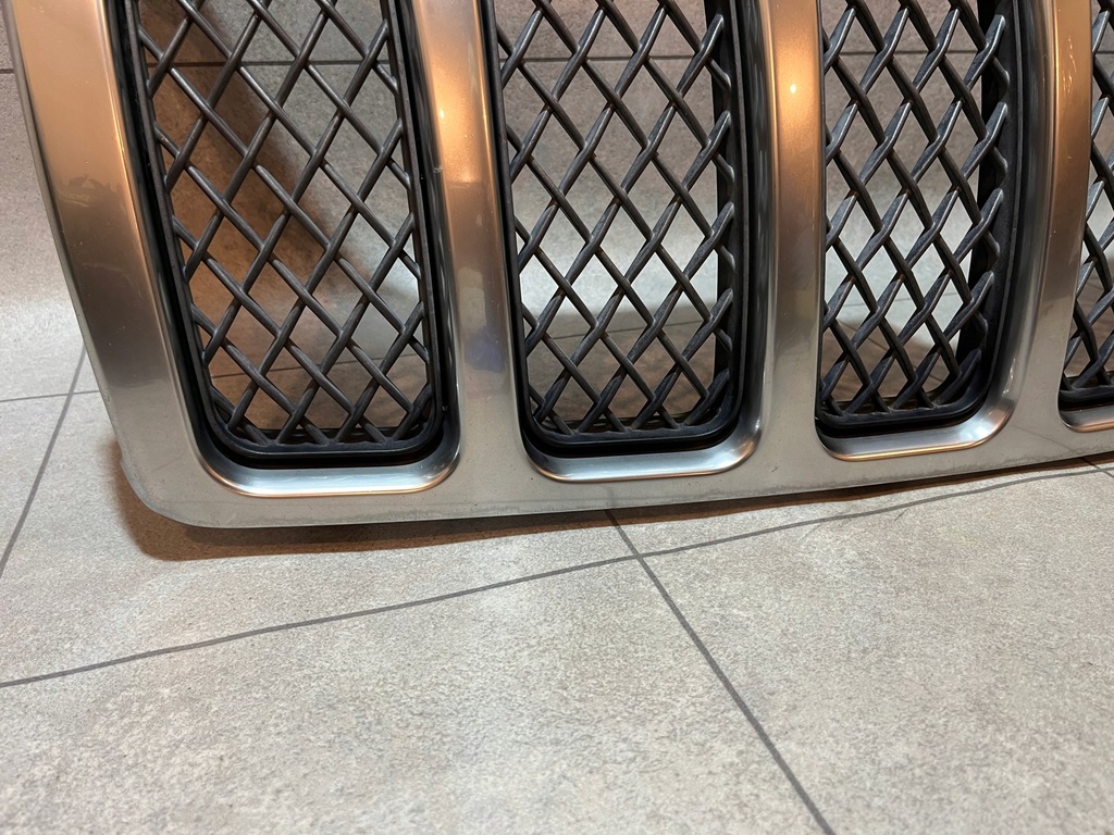 фото №6, Jeep grand cherokee wk решітка радіатора overland оригінал ładna