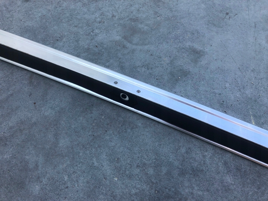 Рейлинг крышный левое  audi e-tron 55 4ke lz7f z7f Доставка