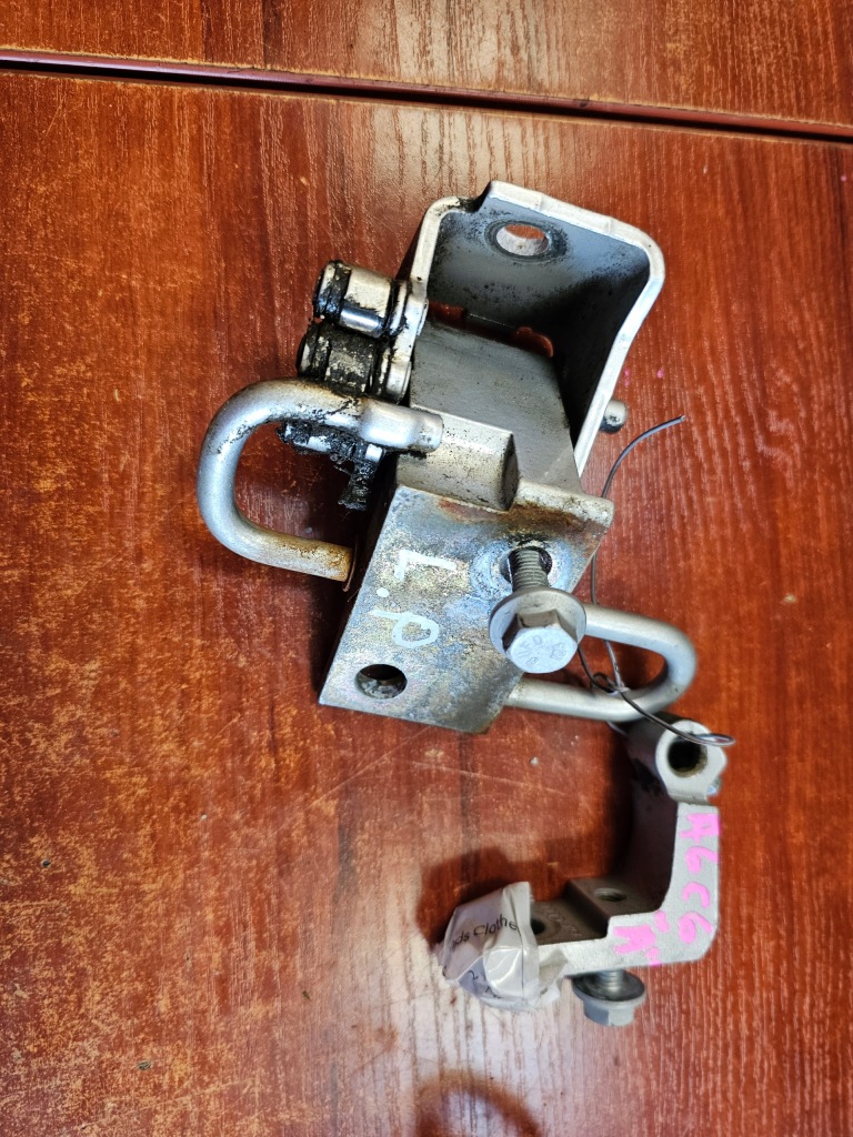 фото №1, Петля петлі двері лівий правий перед задня audi a6 c6 kombi eu