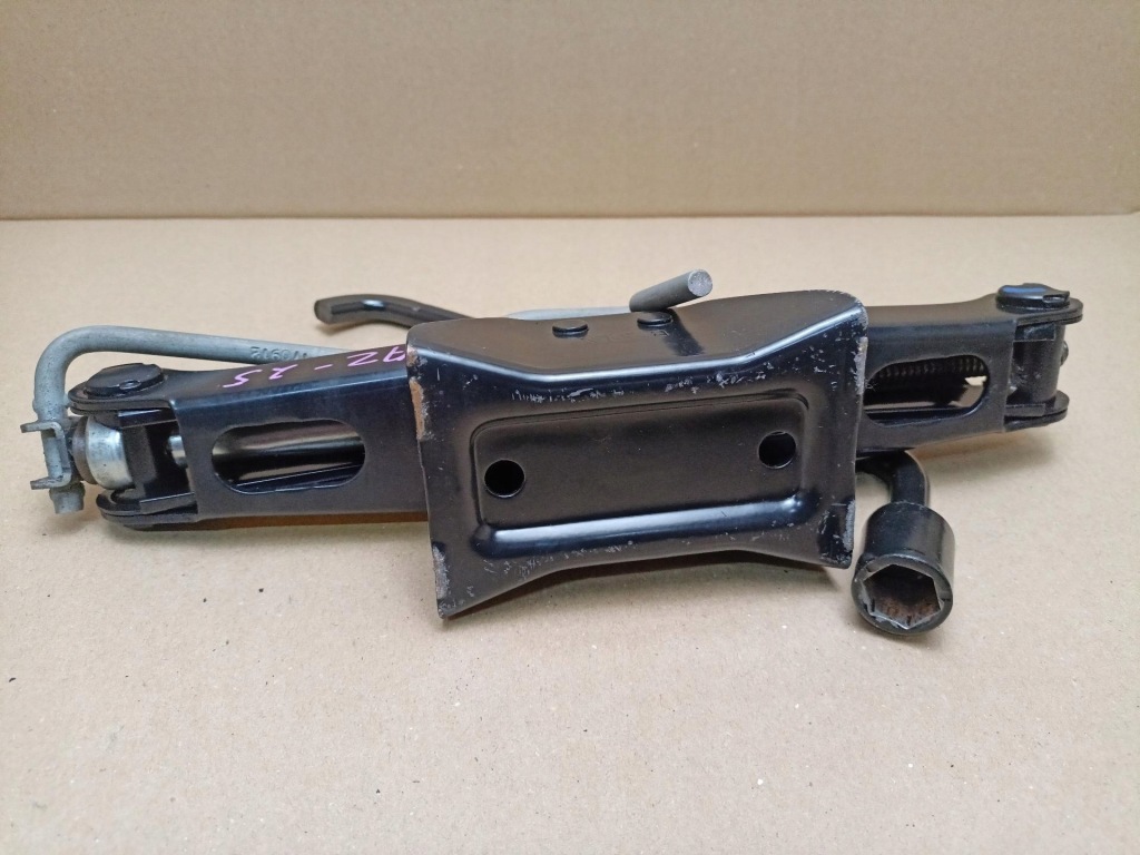 фото №6, Домкрат автомобильный peugeot 208 2013