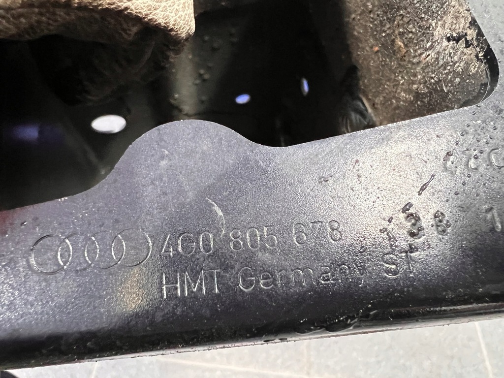 фото №5, Audi a6 c7 лонжерон правый перед 4g0805678 lx5r