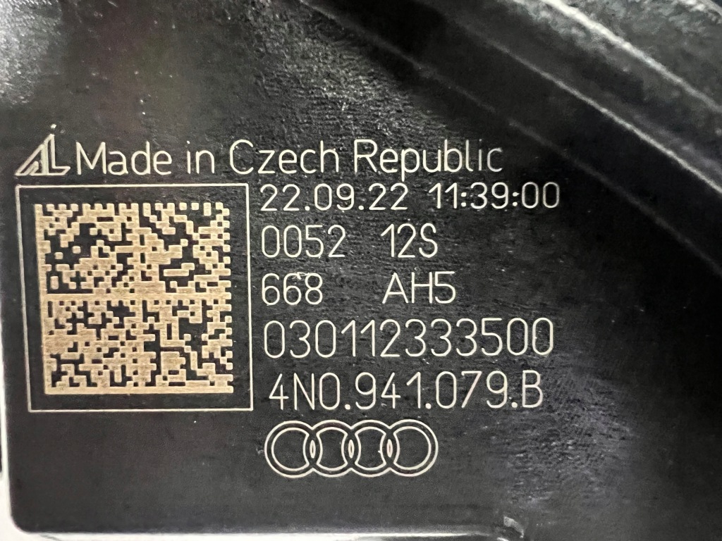 Audi a8 d5 рестайлинг  full led matrix фара левая правый Оригинал