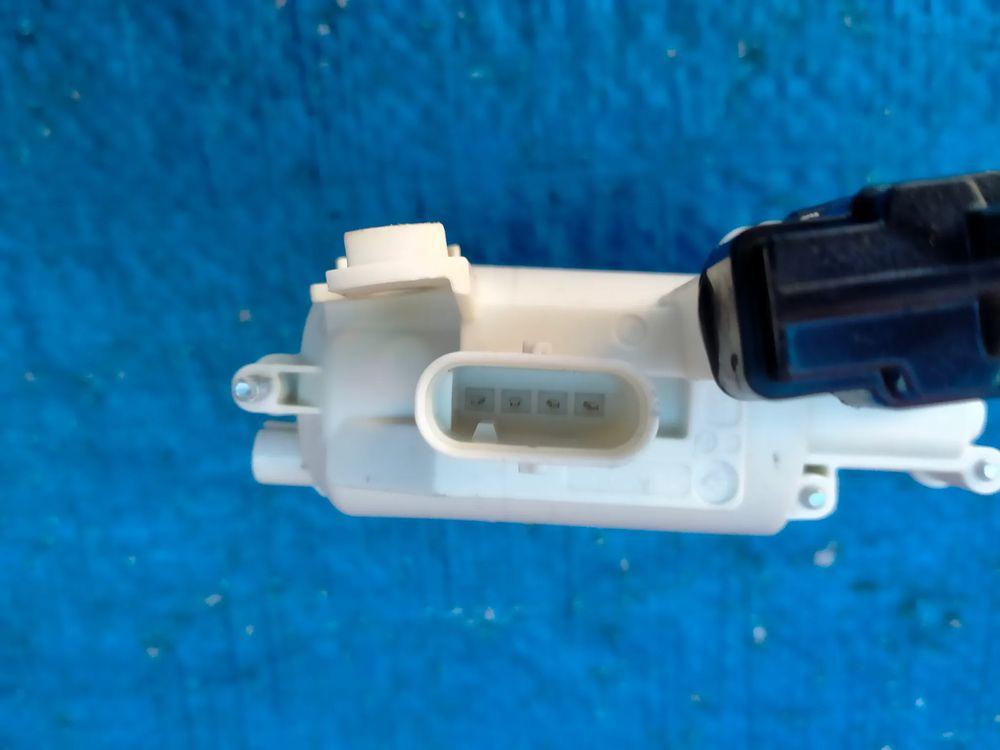 Mercedes w222 a0997200700 замок дверь левый перед доводчик a2227601400 Киев