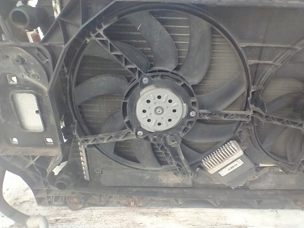 Audi a4 b8 tdi радиатор комплект вентилятор ремень передний 8k0805594j Оригинал