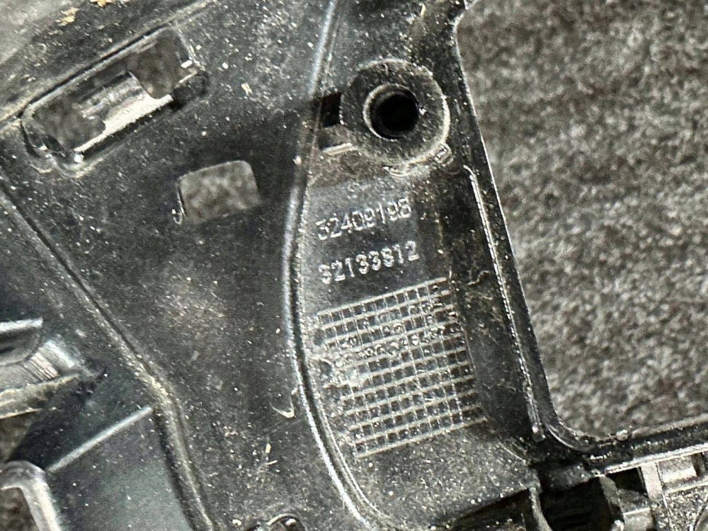 фото №9, Volvo xc60 ii lift r-design решітка радіатора решітка радіатора радіатора 32133812