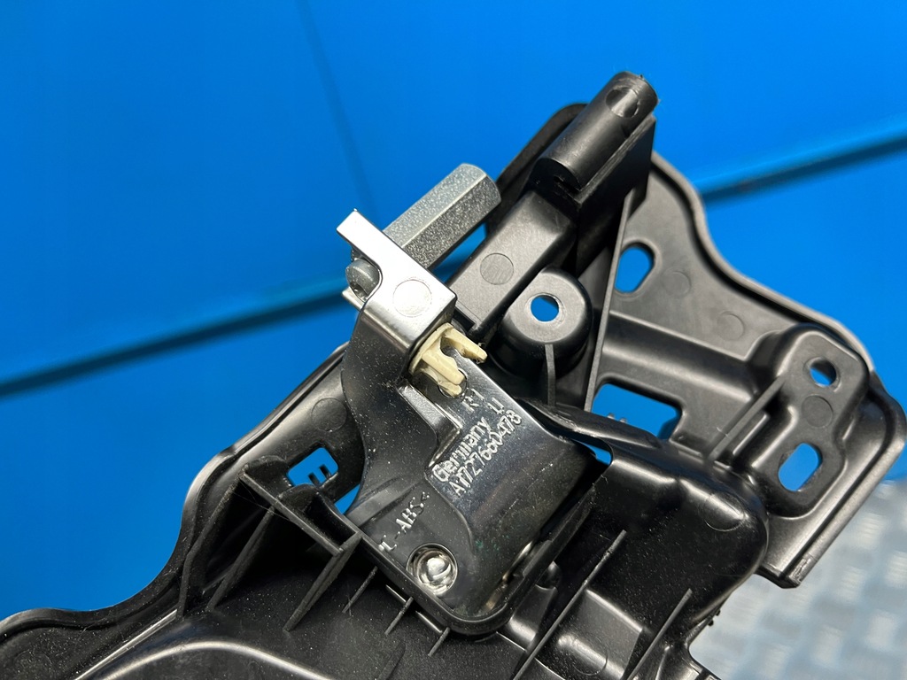 фото №3, Mercedes slk r172 ручка внутренняя правая основание