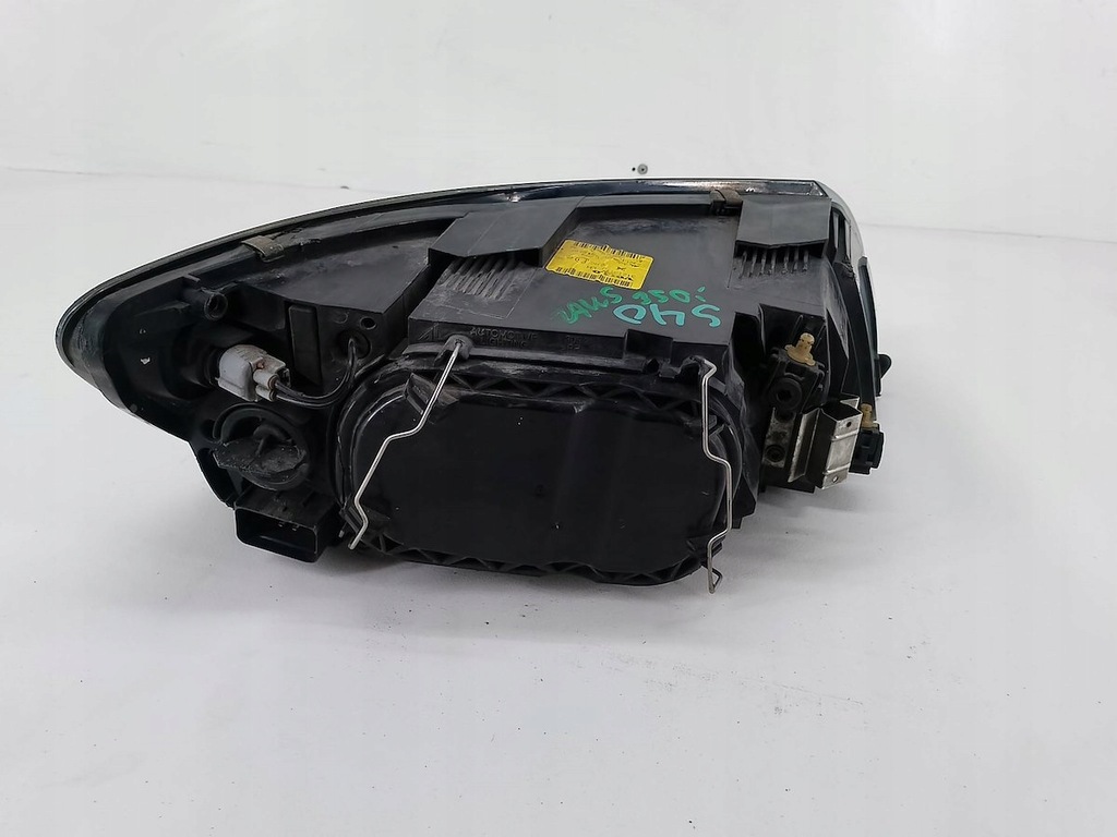 фото №7, Лампа перед левая volvo v50 31213179 0301198201