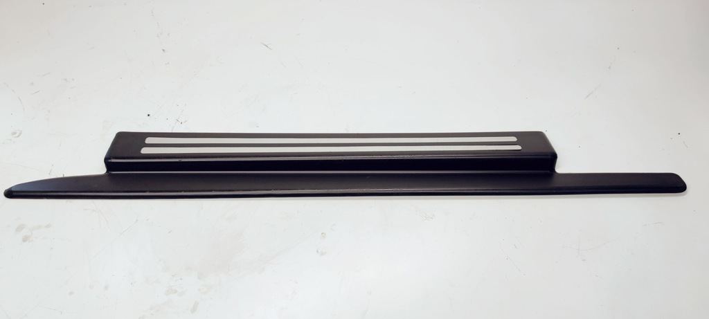 фото №1, Молдинг порог правая audi a4 b6 cabrio 8h0853492