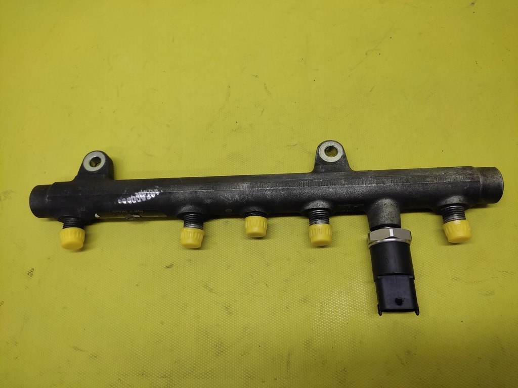 фото №1, Renault scenic ii молдинг впрыскная 0445214015