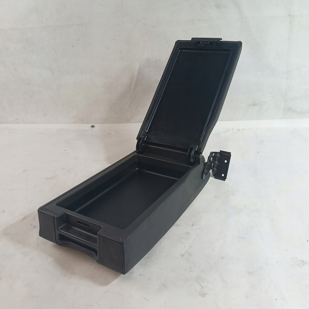 фото №7, Mazda 3 13- підлокітник бардачок usa