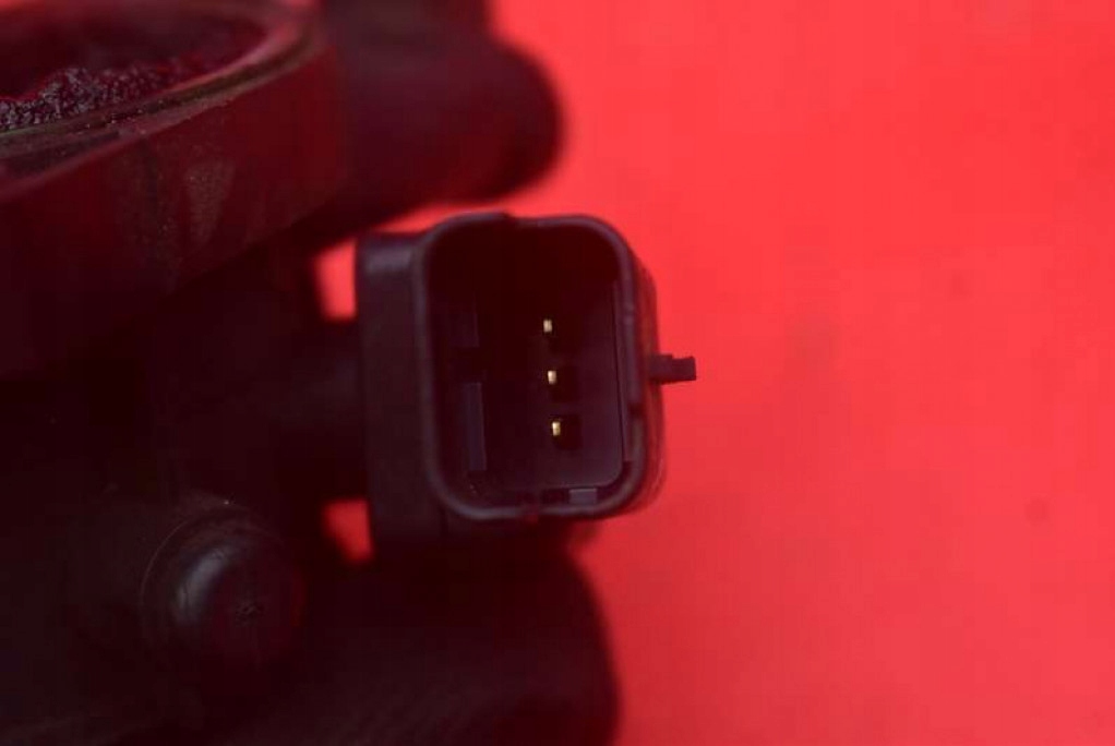 фото №8, Дросельна заслінка 9647474880 volvo v50 2.0 d 136 km 07-12