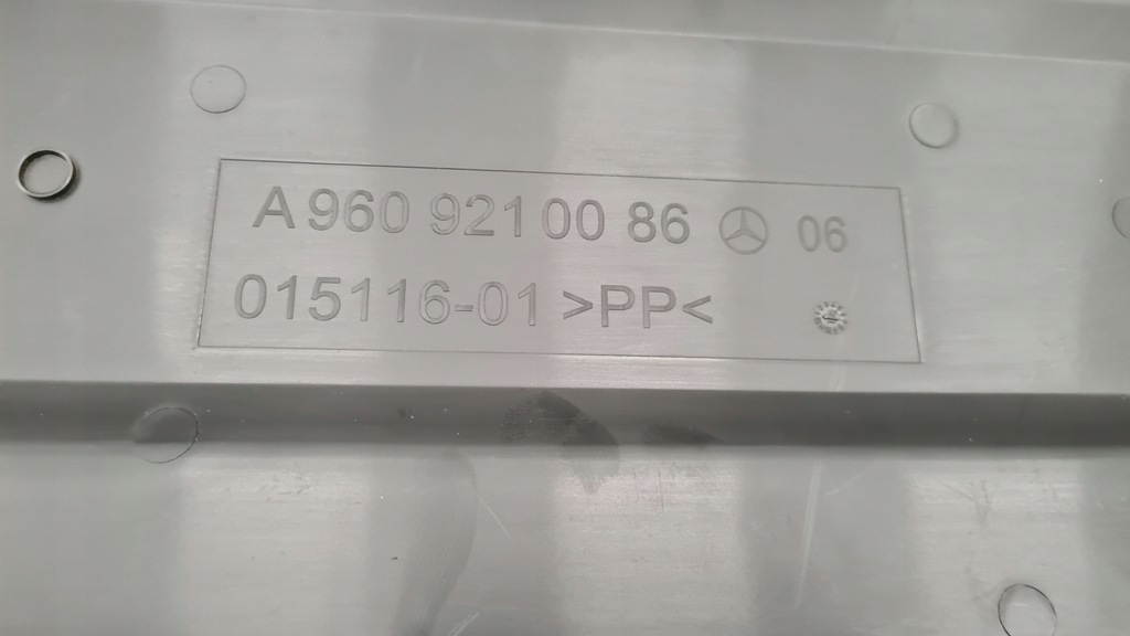 фото №4, Mercedes actros mp4 пластик захист заглушка оббивка