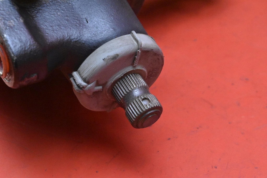 фото №5, Трансмиссия рулевая рейка рулевая nissan navara np300 2.5 dci 133 km 98-06