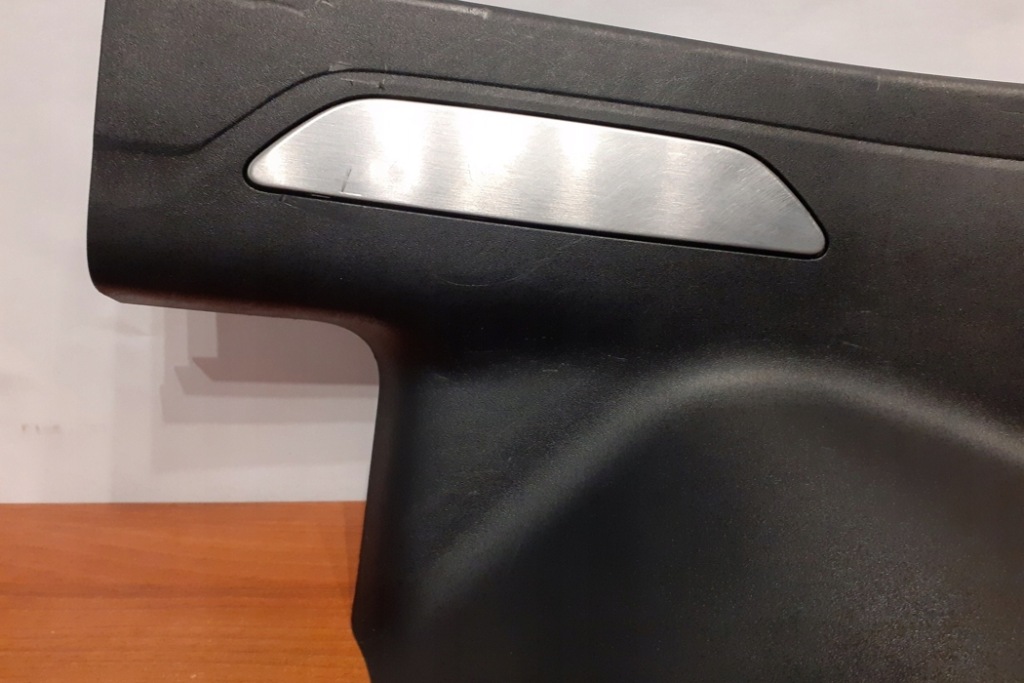 фото №10, Задняя правая молдинг порог jaguar xf x260 11331 3.0l дизель 221kw 2017