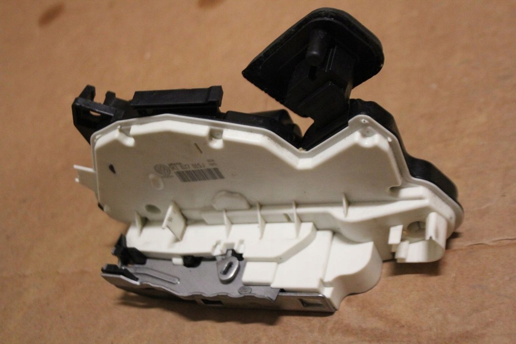 фото №1, Замок дверь перед левый vw atlas cross sport 5k1837015j