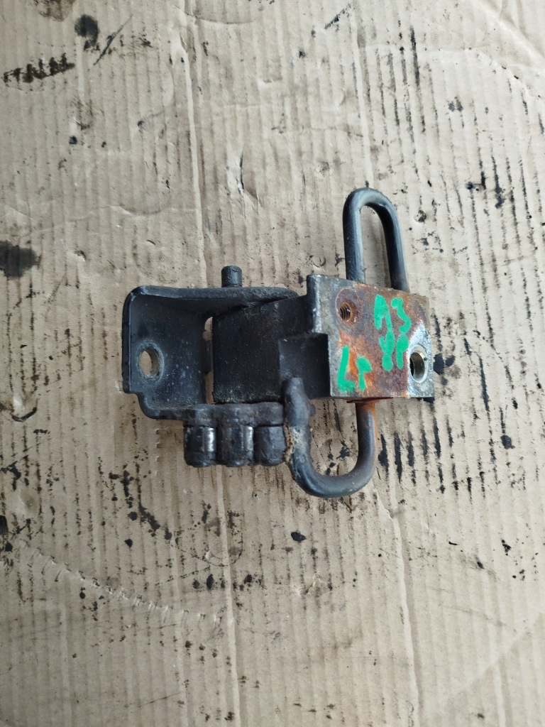 фото №1, Петля дверь левый перед audi a3 8p 8e0831411b