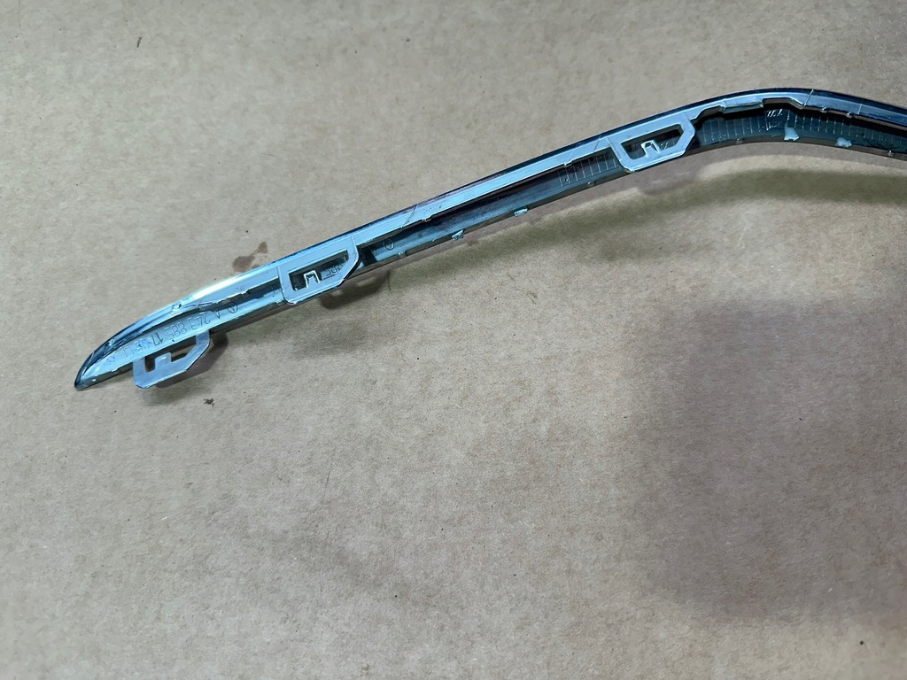 фото №6, Молдинг бампера, хром бампера правий amg mercedes eqa w243, h243