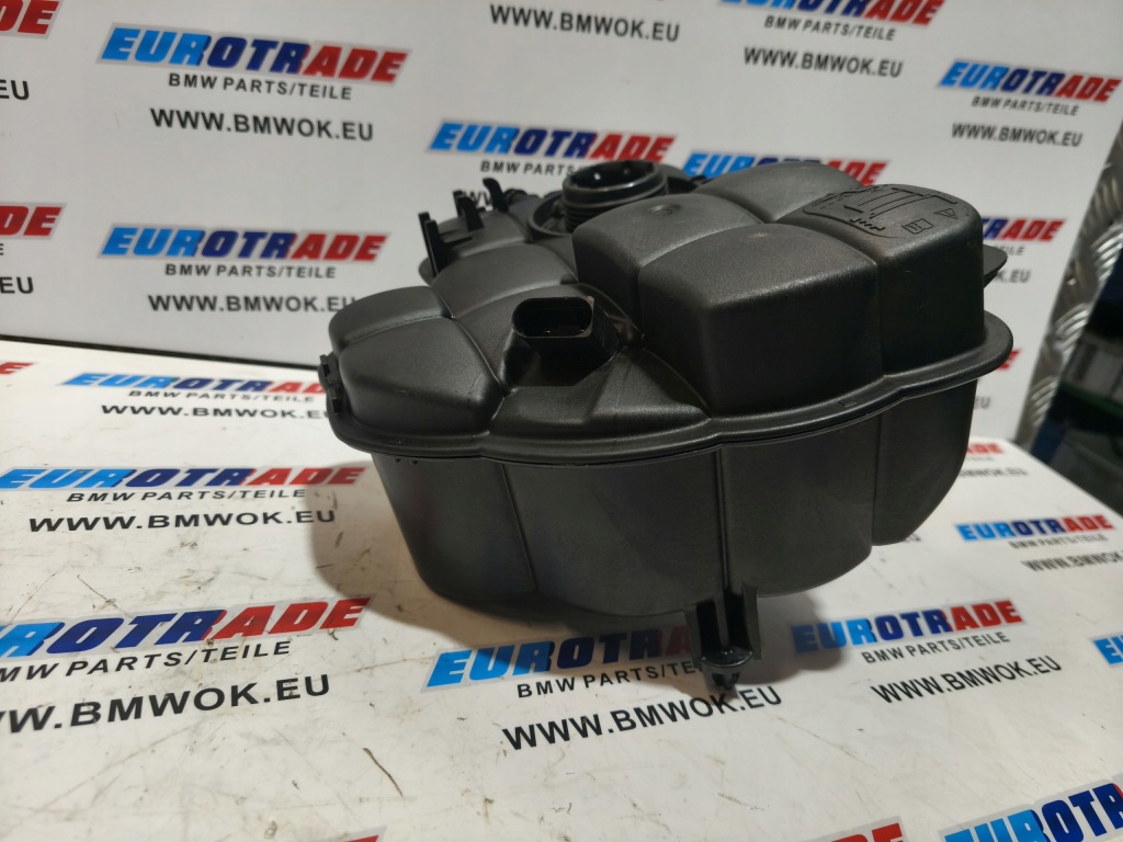 Bmw f90 f91 f92 f93 бак расширительный 8090271 Недорого