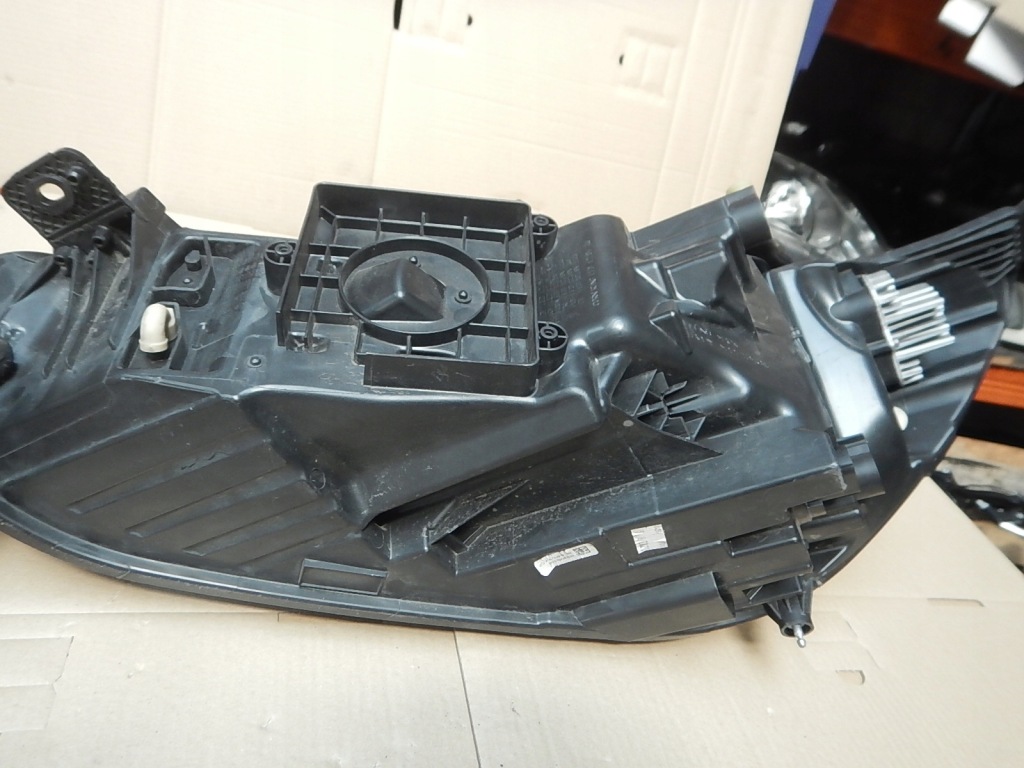 Фара праві перед ford focus mk4 рестайлінг  led європа Оригінал