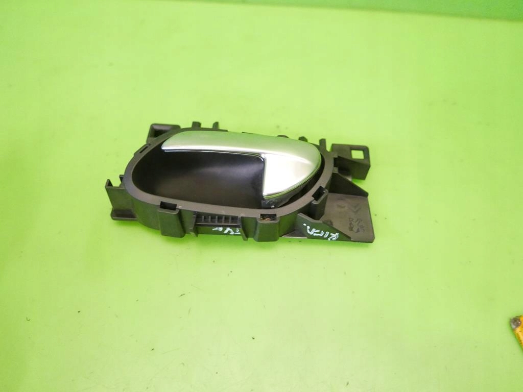 фото №9, Ручка внутрішня ліва задня peugeot 208 i phi 12-15