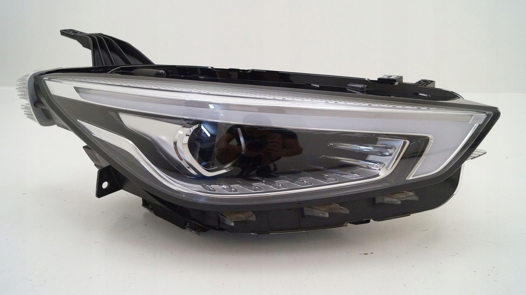 фото №1, Mg zs lift 19-24 full led правий передня права лампа