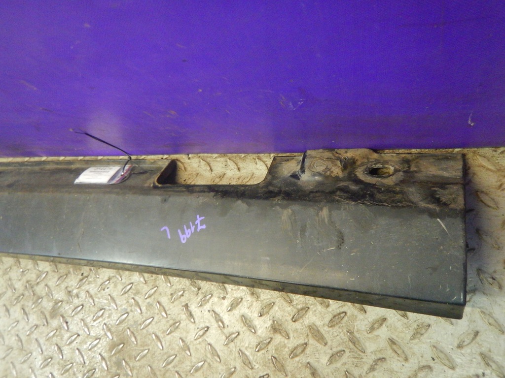 фото №4, E-klasa w212 kombi порог левый молдинг a2126900740l