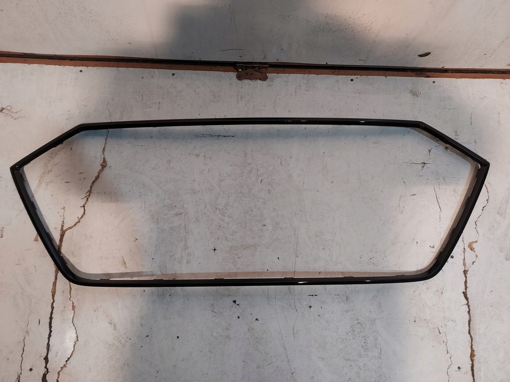 фото №1, Решітка радіатора audi a7 4k8 рамка