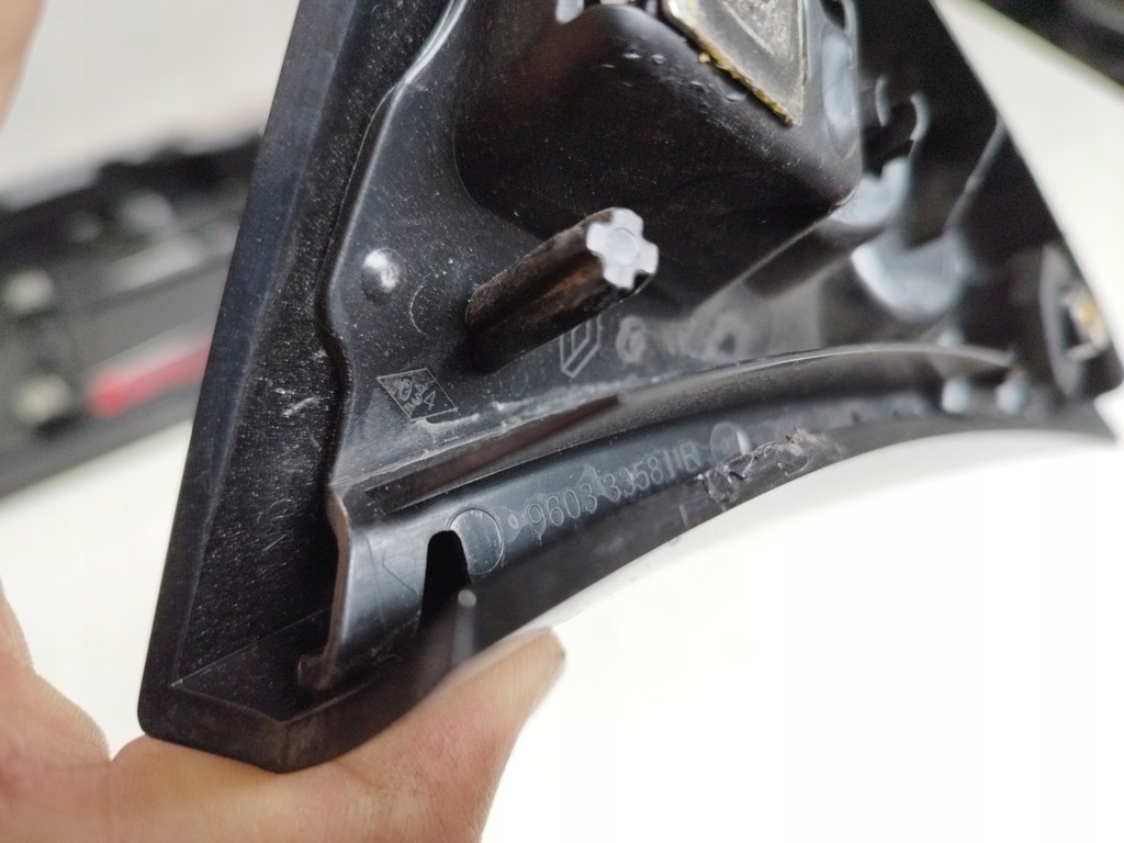 фото №11, Renault captur i спойлер спойлер кути кришки задня 960304415r