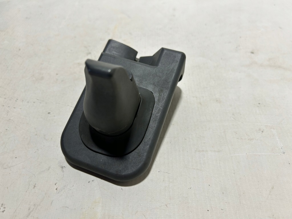 Кронштейн тримач  замок датчик шторка ліва mercedes sl r230 w230 в Україні