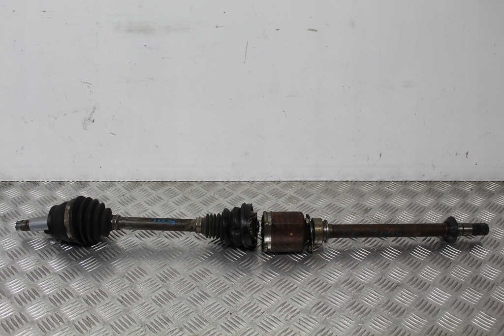 фото №1, Приводной вал правый перед fiat 500 l 500l