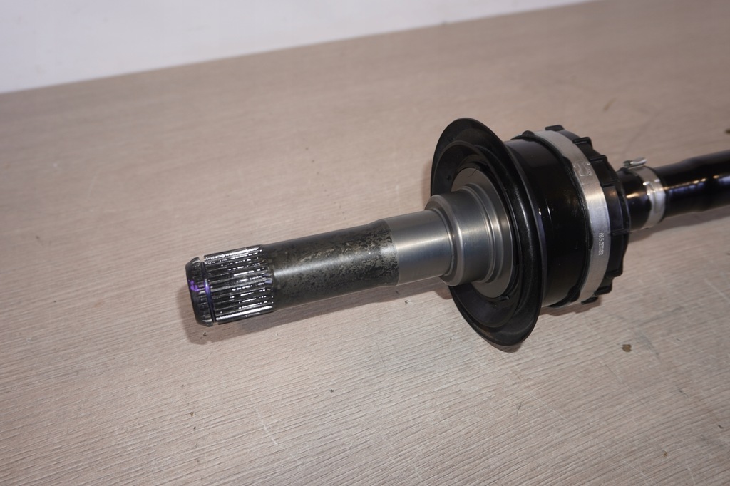 фото №3, Привідний вал задня bmw g42 m240i 8744986 42km.