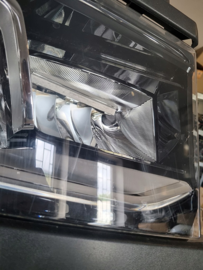 Scania s ntg r новый model фара full led правый  комплектная 3148186 в Украине