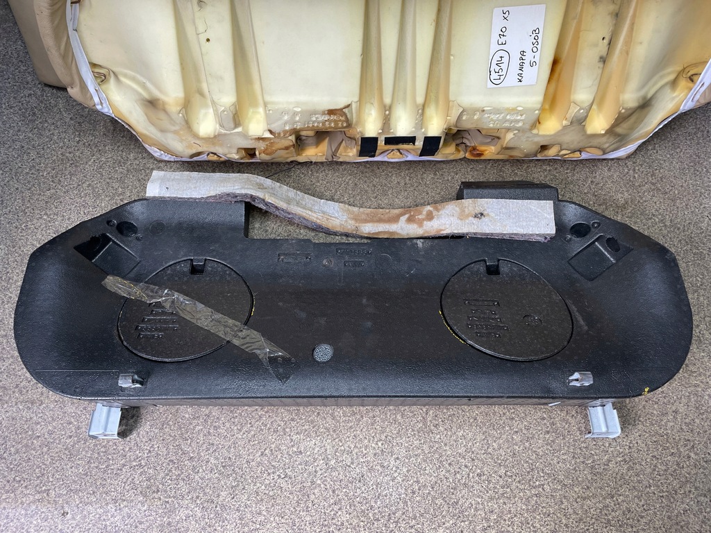 фото №7, Заднє сидіння підлокітник задня шкіра бежева nevada бежевий 5 осіб bmw e70 x5 isofix