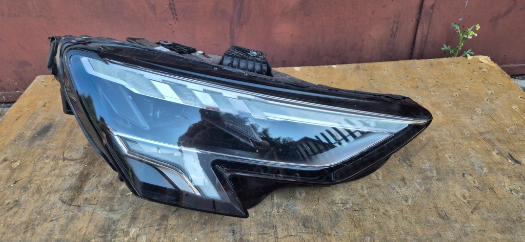 фото №2, Фара правый full led audi a3