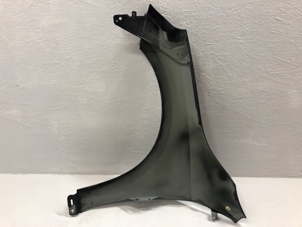 Volvo v60 s60 крыло  правый  10 - 13 Цена