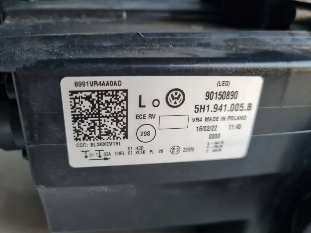 фото №8, Фара, лампа левый vw golf viii 8 full led