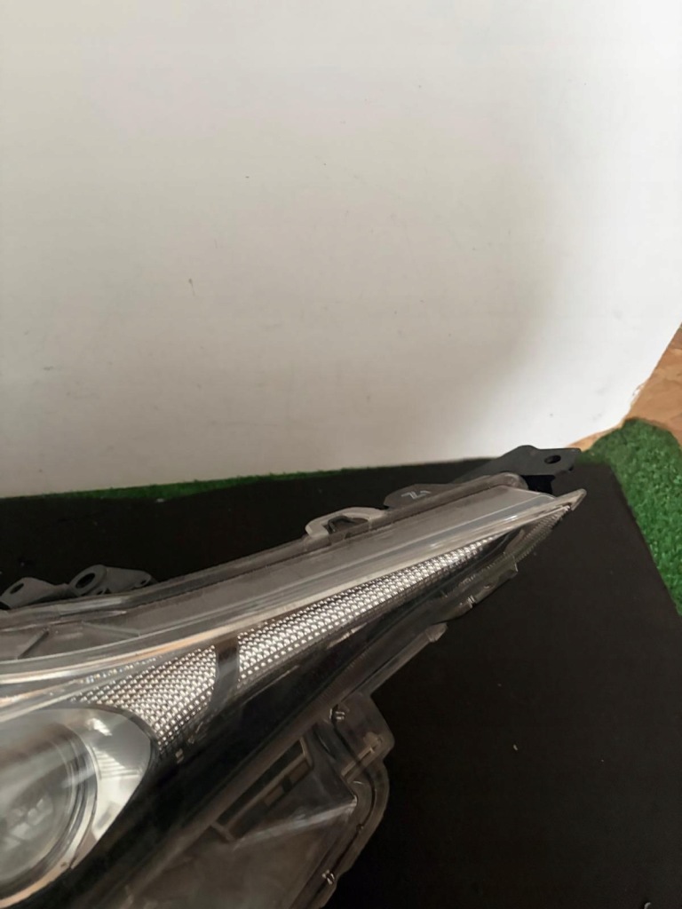 Фара правый  фара правый toyota prius 4 iv full led оригинал с Разборки