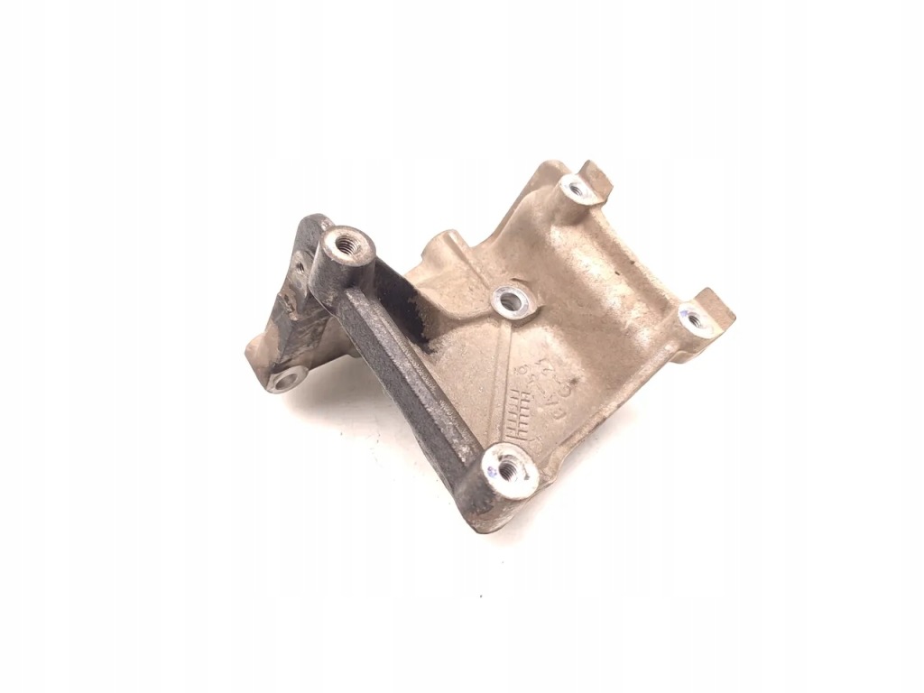 Toyota hilux vigo кронштейн генератора 2.5 d-4d 4wd дизель 106kw 144 hp в Украине