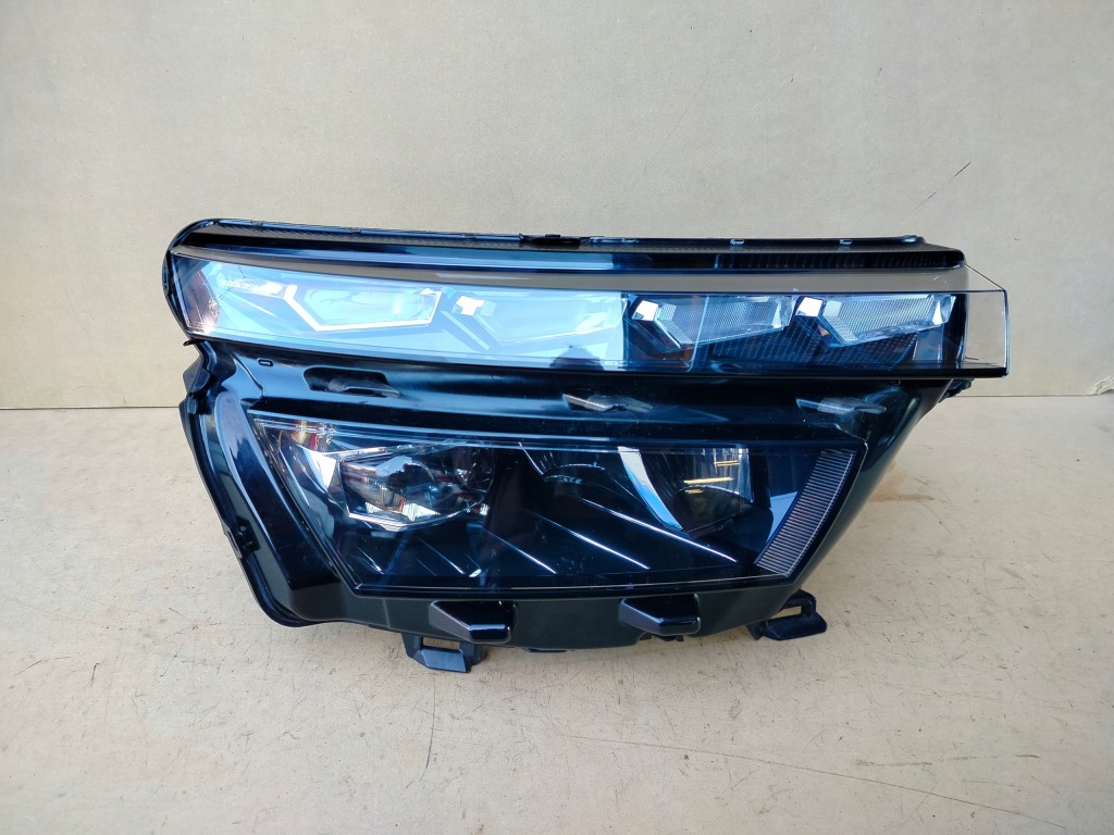 фото №1, Skoda kamiq full led лампа правая