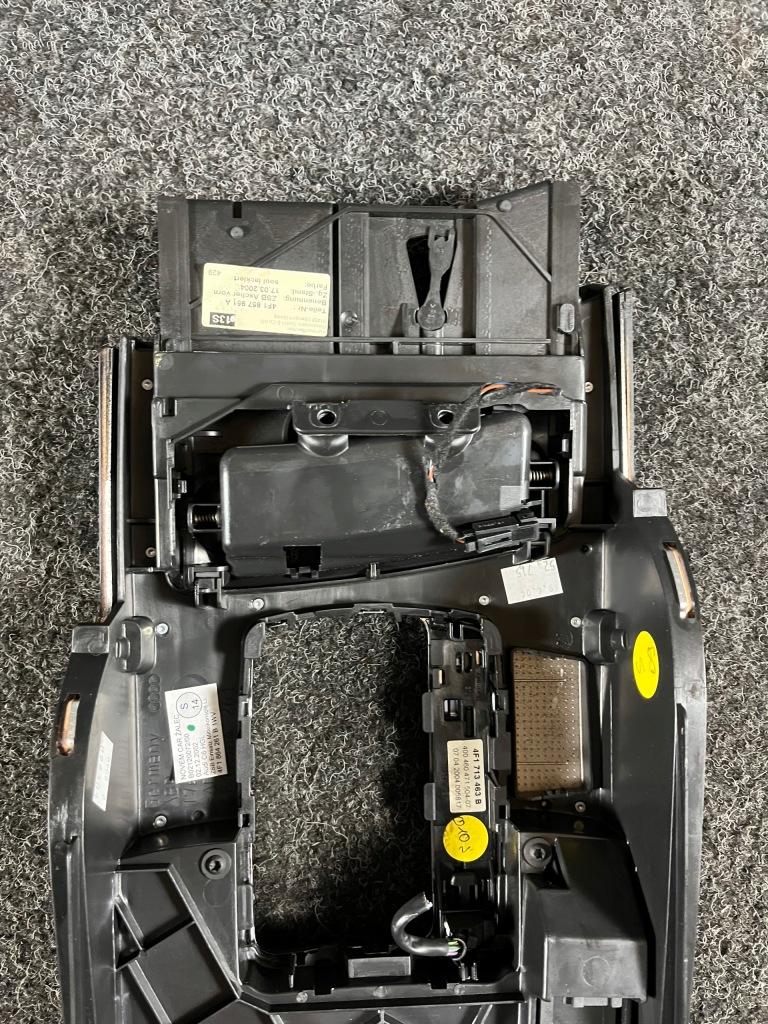 фото №14, Audi a6 c6 панель mmi тунель середній панель  комплект