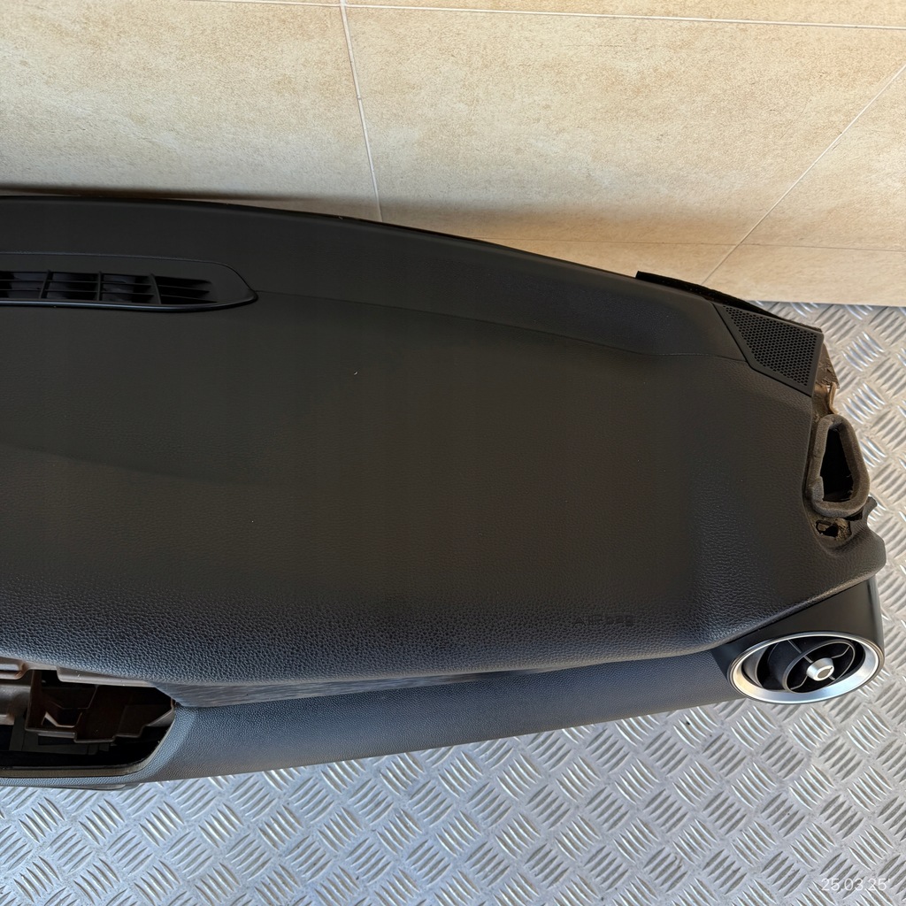 фото №13, Панель приладів комплектна подушка безпеки консоль ремені панель приладів alfa romeo giulia 2019 rok