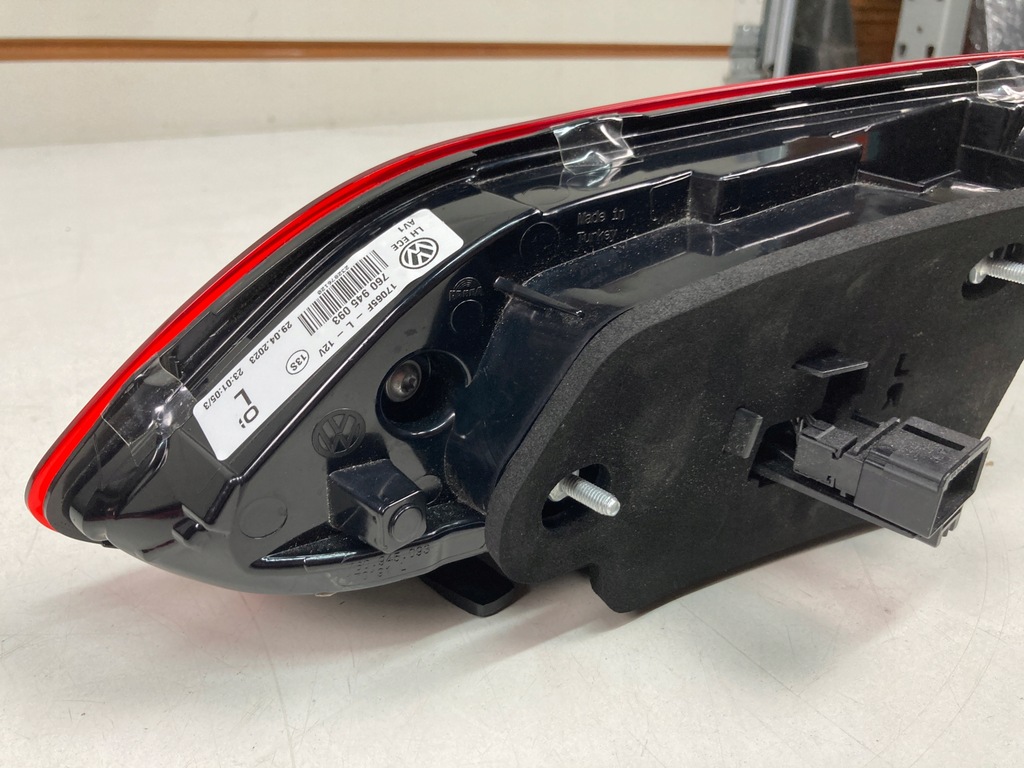 фото №11, Лампа ліва задня w кришка vw touareg iii 3 led