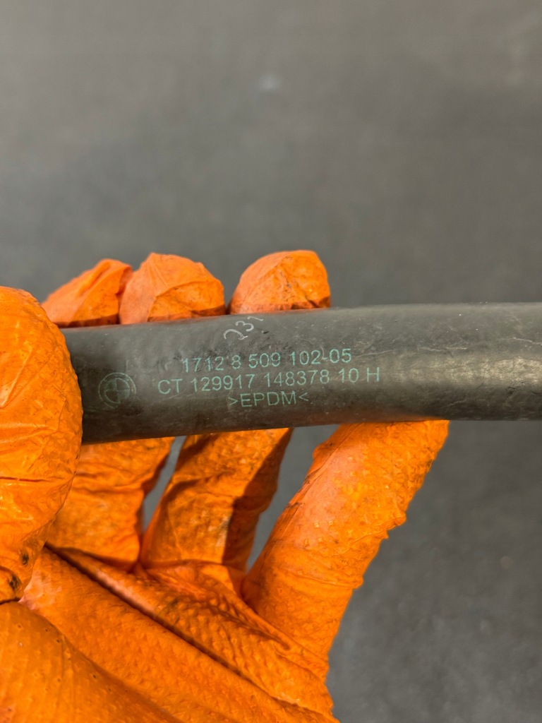 Bmw n57 n57d30b n57 3.0d шланг водяний рідина 8507255 в Україні