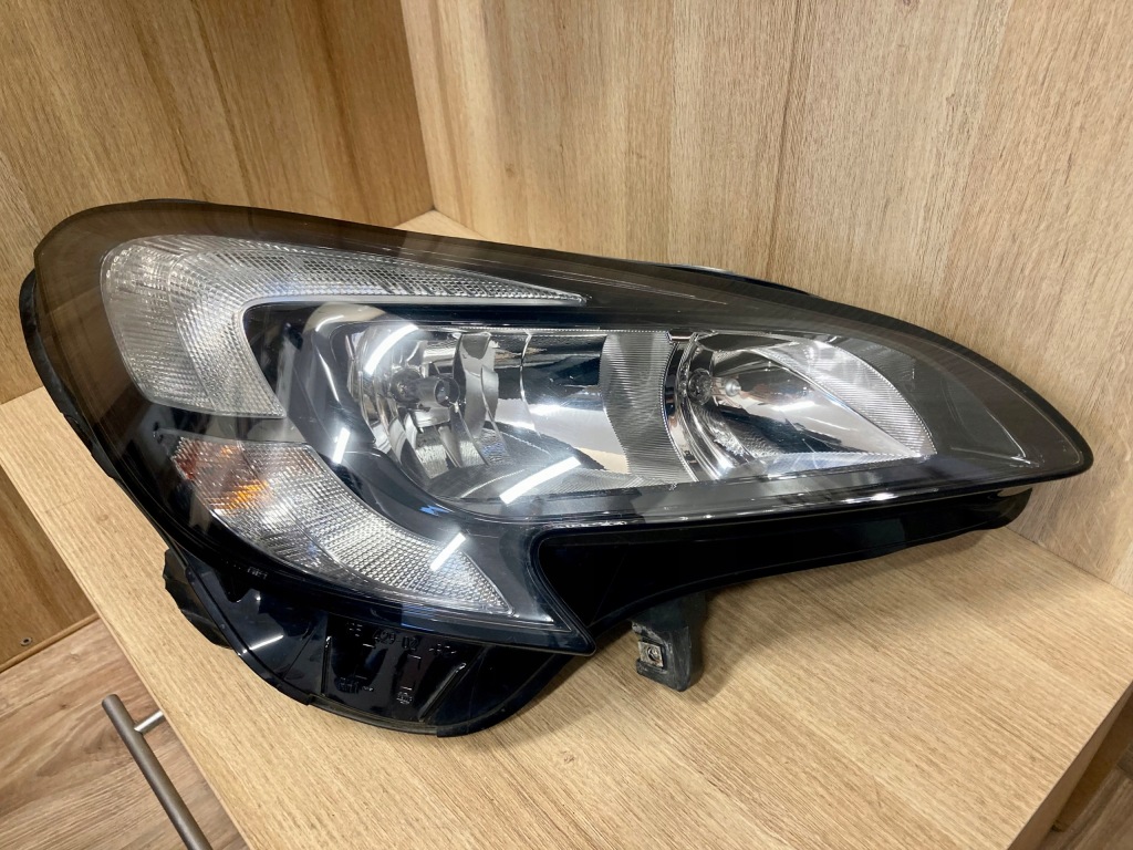 фото №1, Лампа перед правый opel corsa e