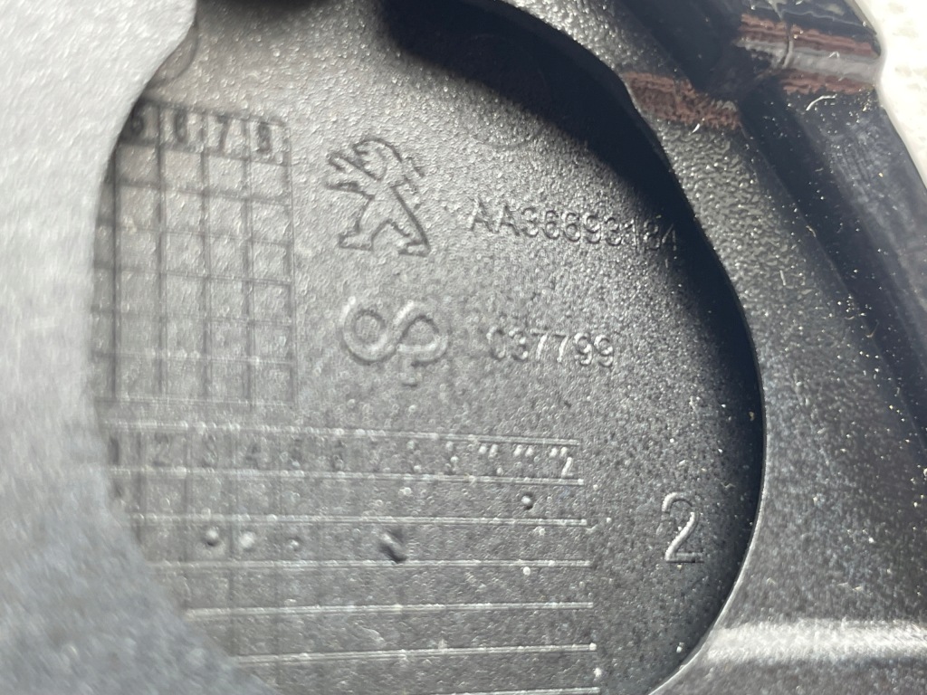 фото №13, Nowa oryg. молдинг рамка накладка pod номерной знак peugeot 3008 i lift 13-16 перед