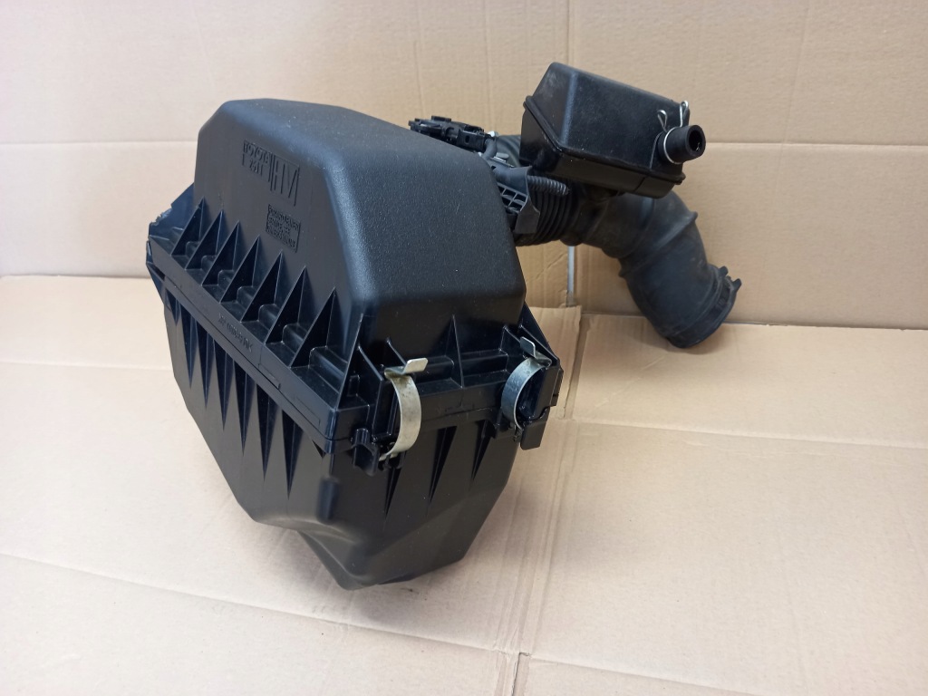 фото №5, Корпус фільтра повітря резонатор toyota rav4 v 2.5h 2018- 17812-37040