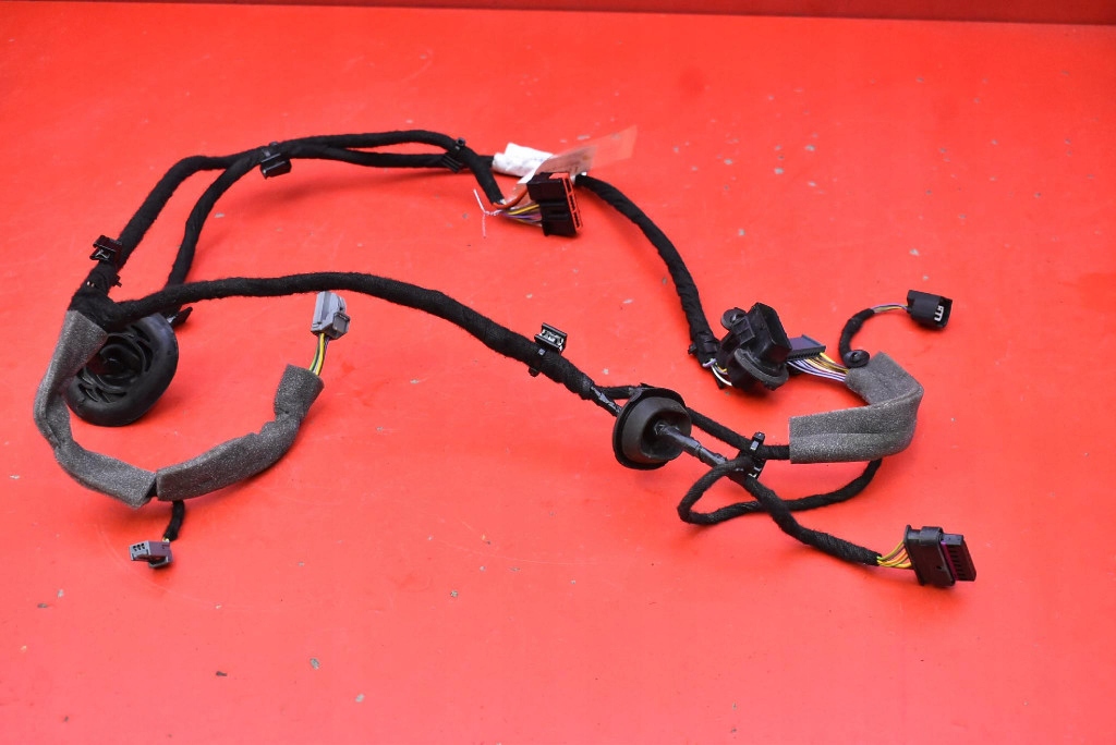 Жгут электропроводка дверь правый  задняя 32143970 volvo v60 2 2 18-21 Цена