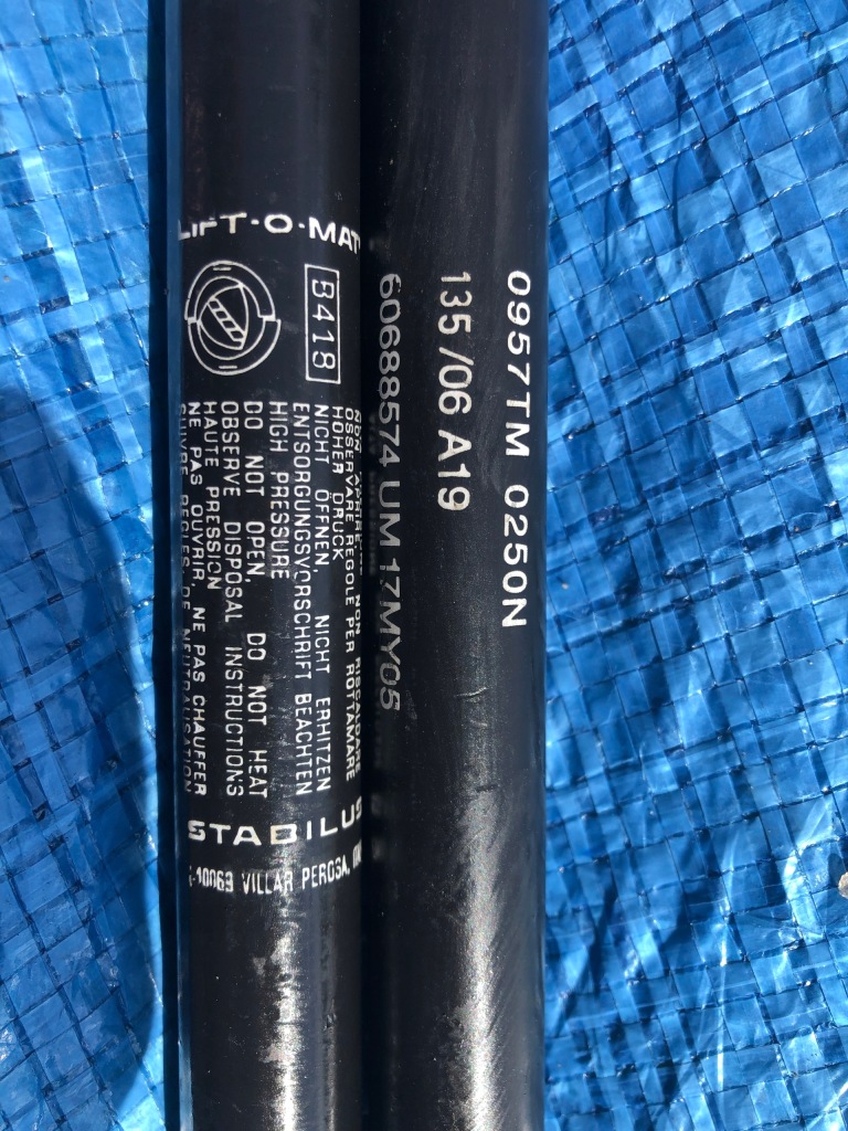 фото №4, Привод амортизатор капот alfa romeo 159 brera spider