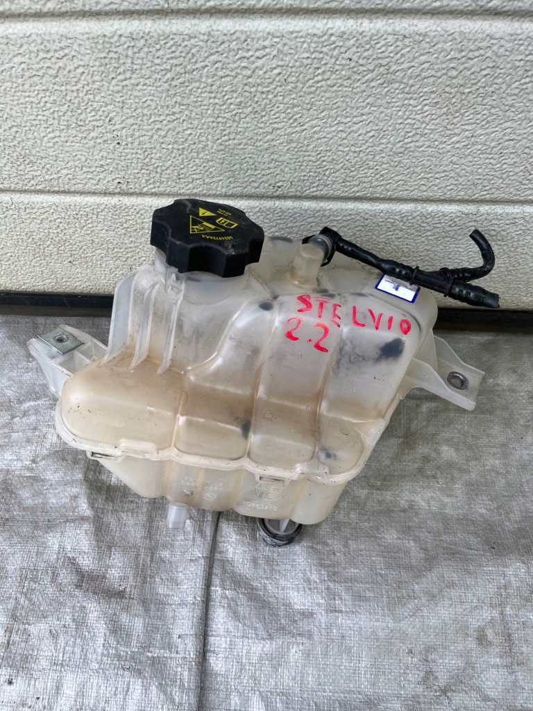 фото №1, Alfa romeo stelvio бачок расширительный